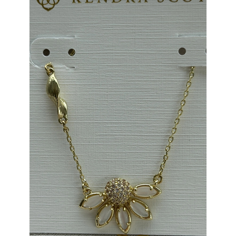 Kendra Scott necklace - Picture 2 of 3